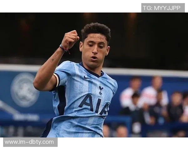 罗马诺透露夏洛特有意租借埃利奥特至明年六月球员将决定去留